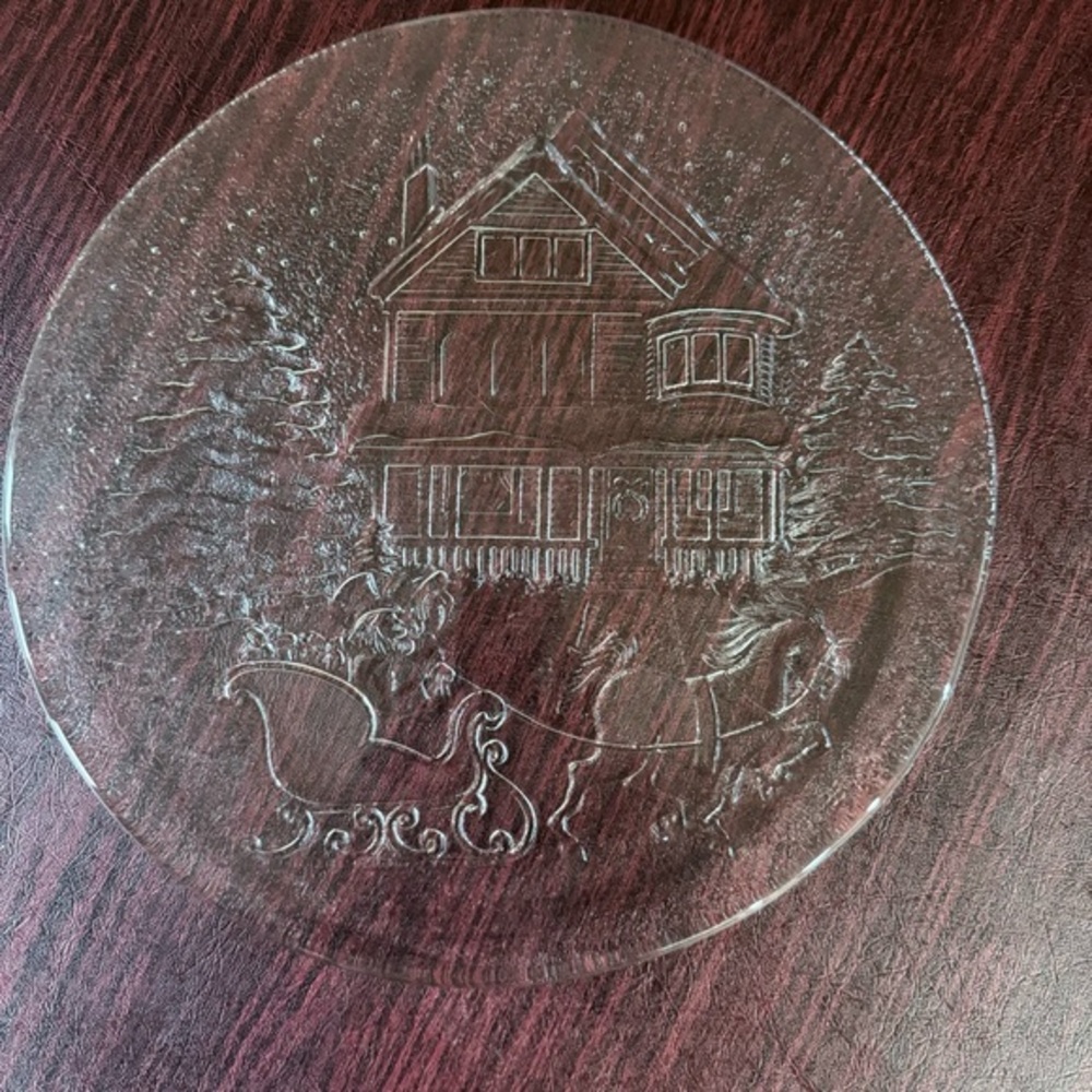 Vtg Libbey Embossed Clear Glass Christmas Platter Horse Drawn Sleigh